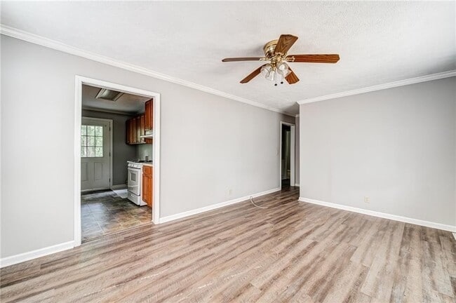 Building Photo - 2053 White Oak Cir