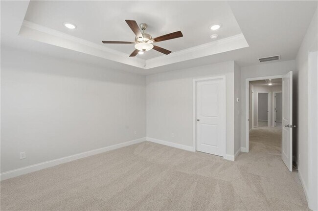 Building Photo - 2206 Chant St