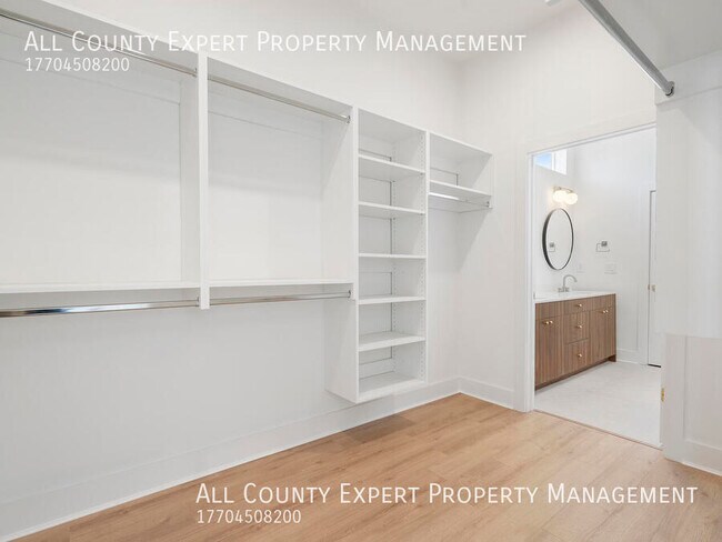 Building Photo - 675 Drewry St NE