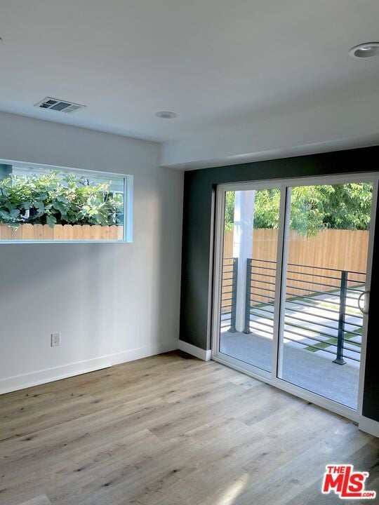 Building Photo - 1552 Winona Blvd