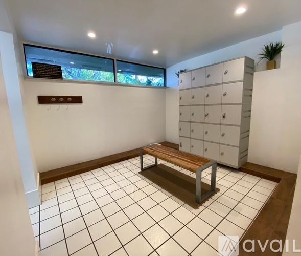 Building Photo - 2311 S Cypress Bend Dr