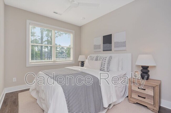 Building Photo - 1759 Perimeter Lp