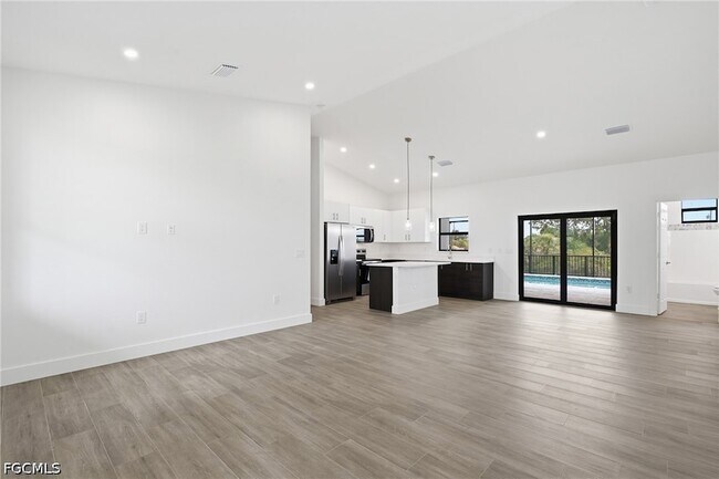Building Photo - 1431 NW 17th Ave