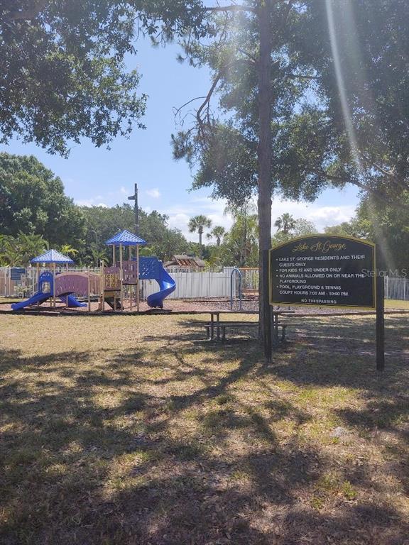 Building Photo - 3874 Lake Shore Dr