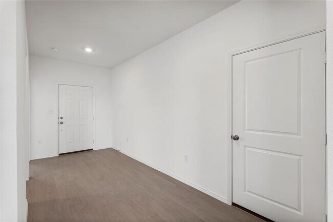 Building Photo - 114 Miglia St