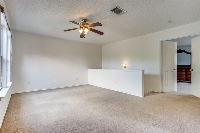 Building Photo - 2622 Glen Field Dr