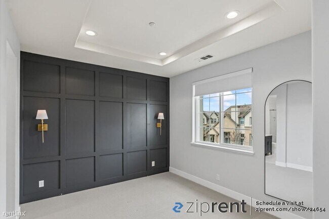 Building Photo - 3 br, 2.5 bath Townhome - 1052 Green Stree...