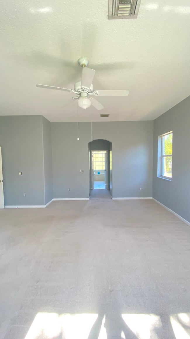 Building Photo - 9814 Shepard Pl