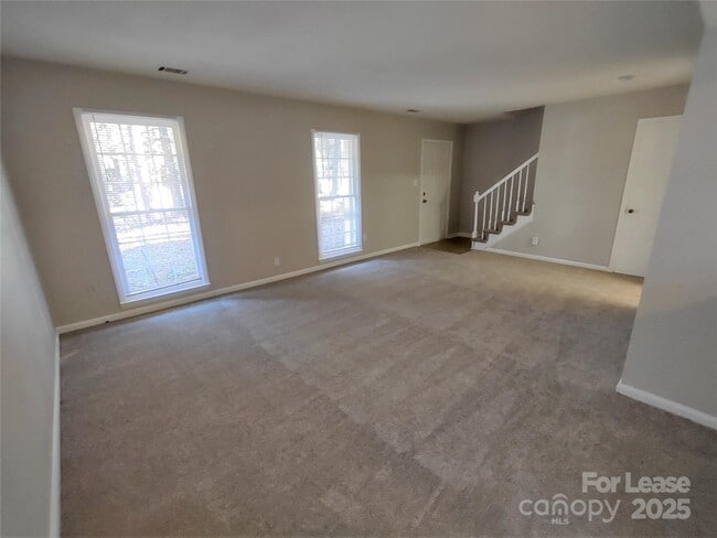 Building Photo - 5948 Deveron Dr