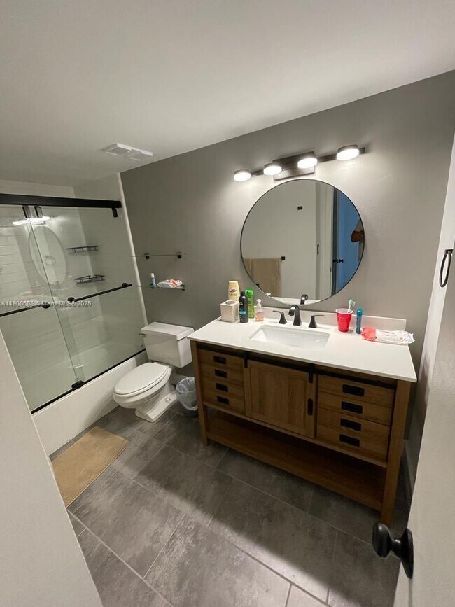 Building Photo - 18151 NE 31st Ct