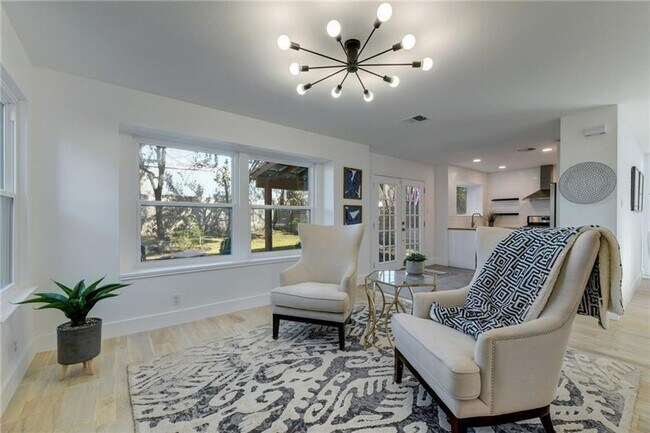 Building Photo - 4602 Everest Ln