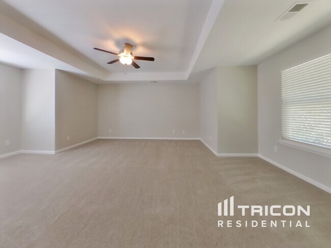 Building Photo - 4050 Tarnwood Pl