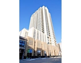 Building Photo - 1400 S Michigan Ave