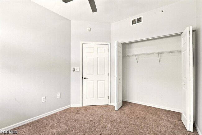 Building Photo - 15417 Bellamar Cir