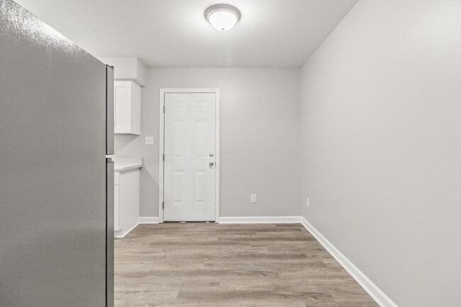 Building Photo - 407 Park Ave