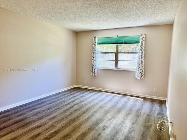 Building Photo - 1601 Abaco Dr