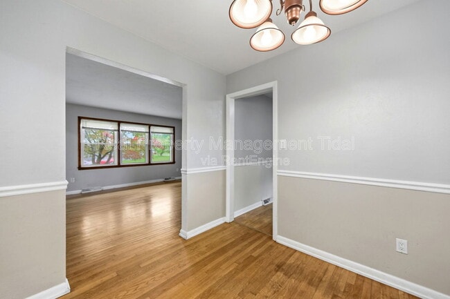 Building Photo - 41 Wendfield Cir