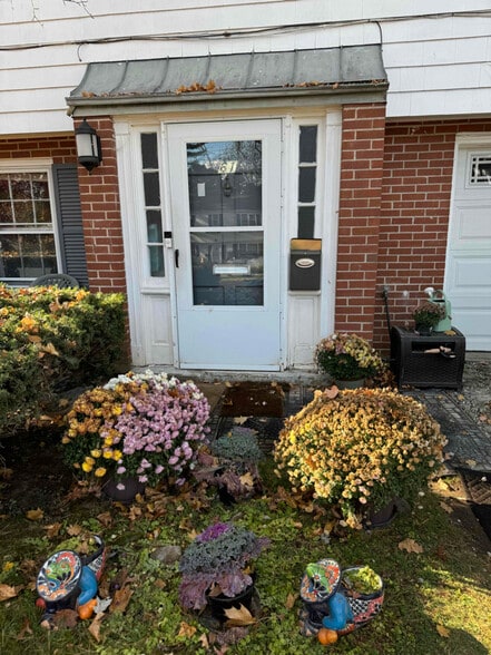 Building Photo - 61 Kirkwood Rd