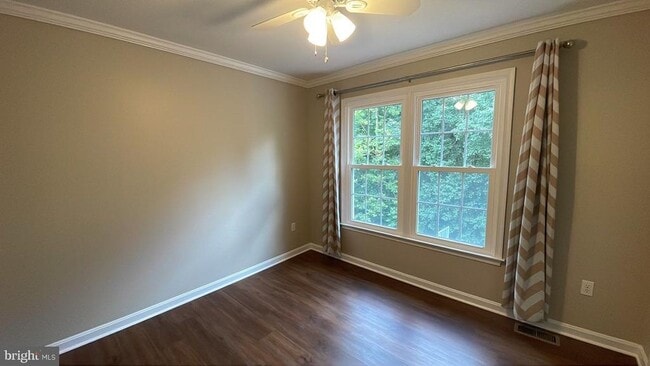 Building Photo - 8688 Wheatfield Way