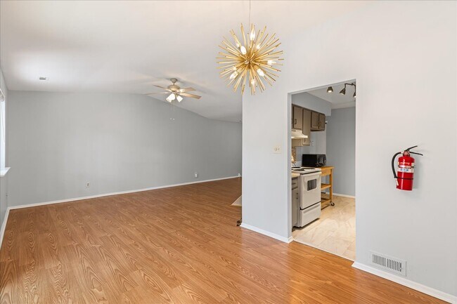 Building Photo - 504B Mulberry Cove