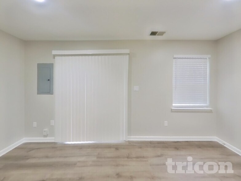Building Photo - 1306 Sutler Terrace