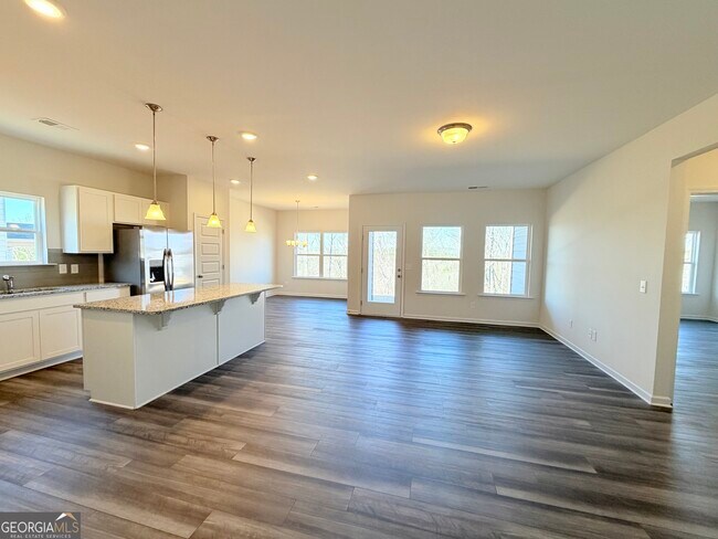 Building Photo - 824 Kensington St