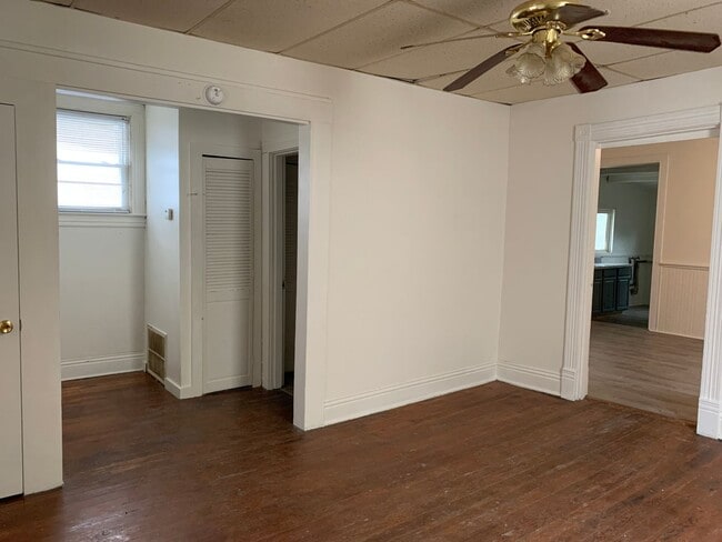 Building Photo - Spacious 2 bedroom home in Portland