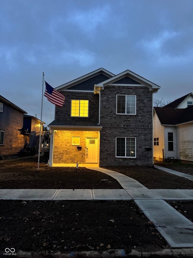 Building Photo - 2143 Columbia Ave