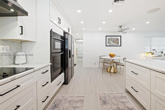 Building Photo - 5021 SW 29th Terrace