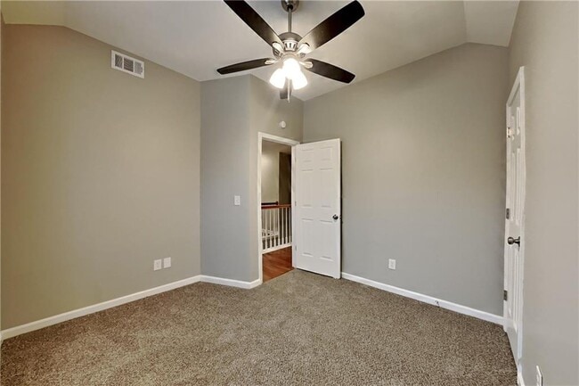 Building Photo - 374 Oak Springs Dr NW