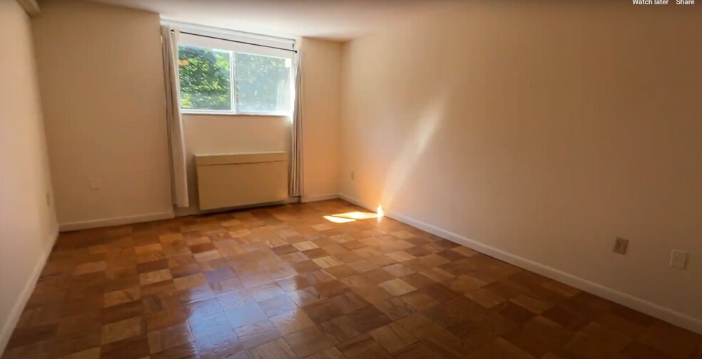 Building Photo - 16 Monmouth Ct