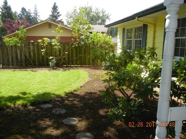 Building Photo - Great 3 Bedroom Ranch in Vancouver!