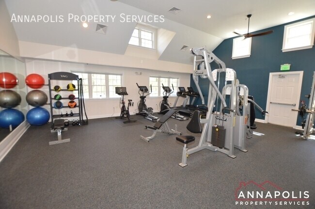Building Photo - 1138 Cove Rd