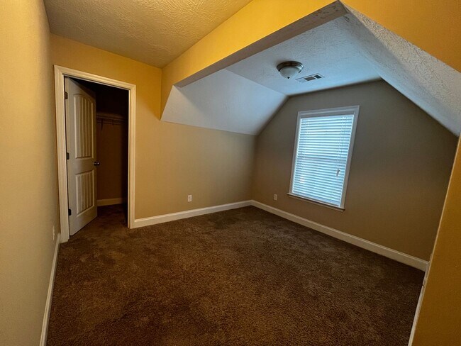 Building Photo - 5537 Connor Dr