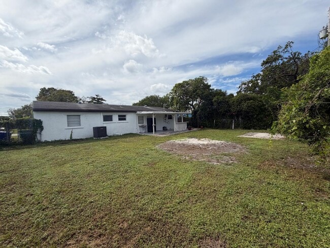 Building Photo - 4511 SW 23rd St