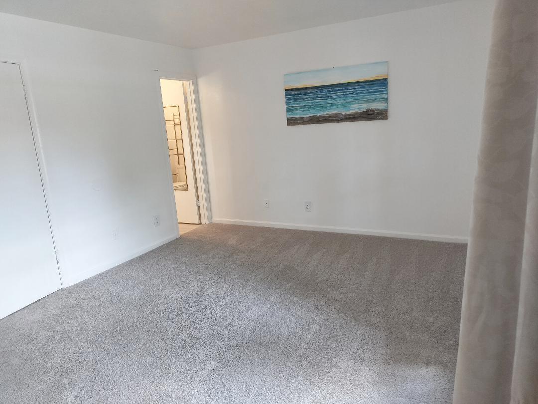 Building Photo - 500 Barberton Dr