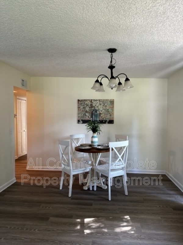 Building Photo - 6004 Marsha Dr