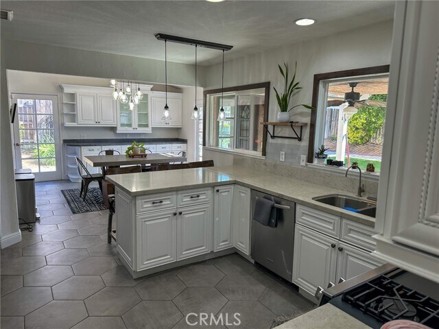 Building Photo - 9109 Middlefield Dr