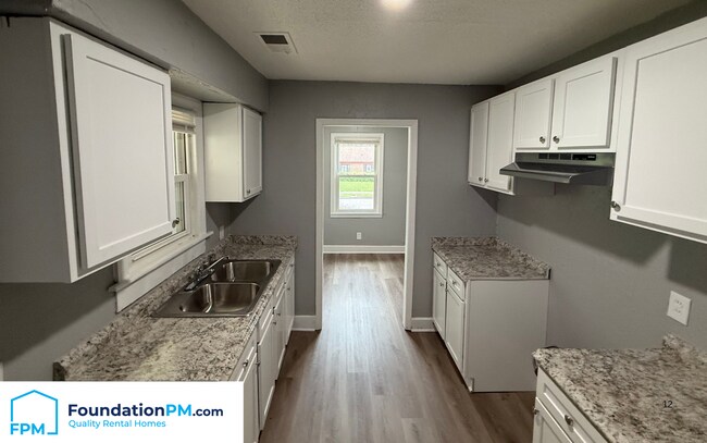 Building Photo - 2100 Worthington Cir