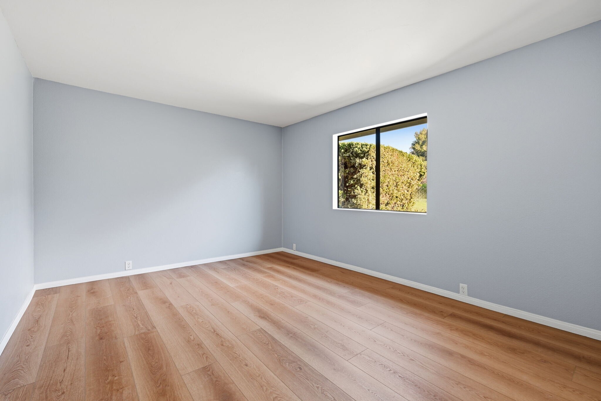 Building Photo - 1999 Seawind Way