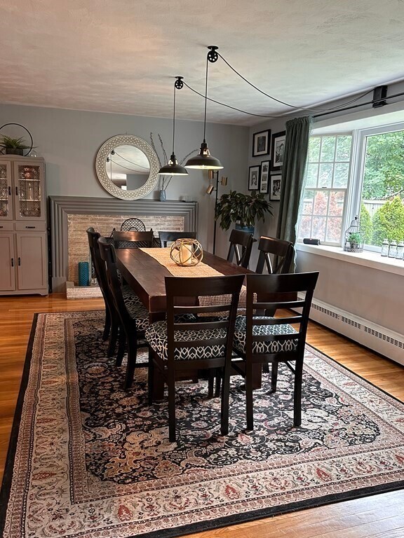 Building Photo - 479 Crafts St