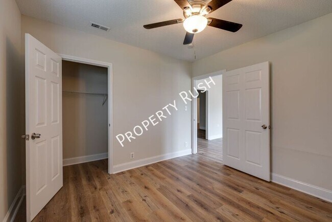 Building Photo - 56 Bell Rd