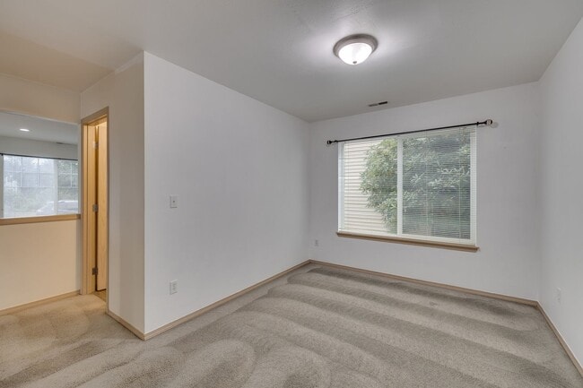 Building Photo - Beautiful Two-Story Home for Rent in the C...
