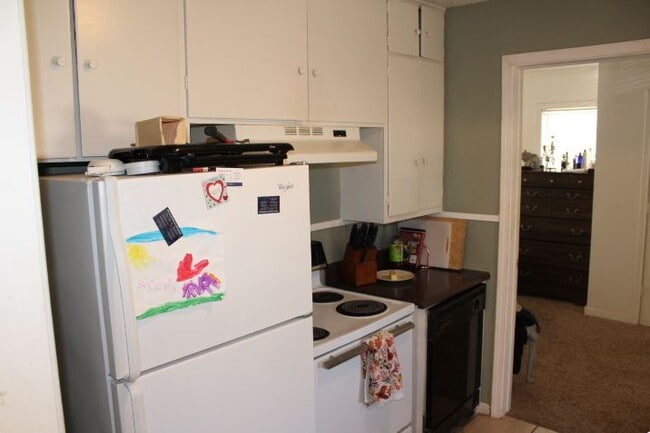 Building Photo - Updates coming soon - Flooring Updates in ...