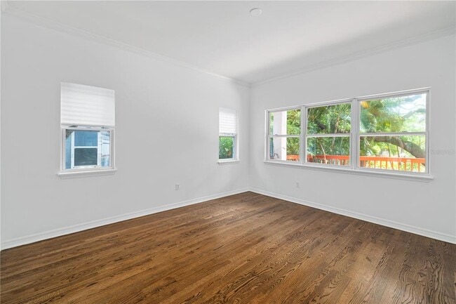 Building Photo - 2709 W Bay Ave