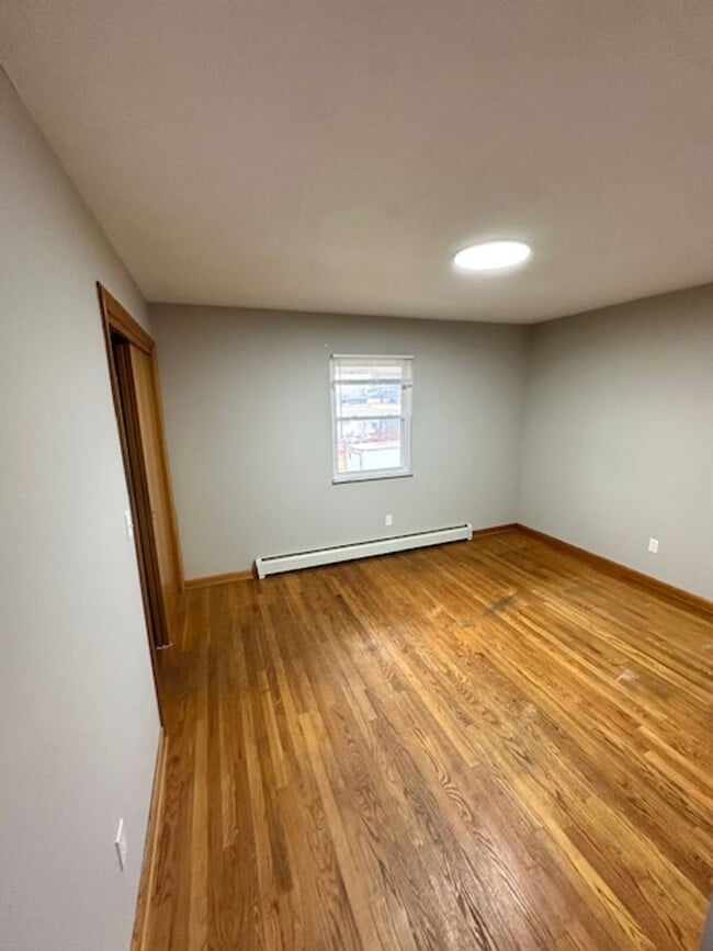 Building Photo - 523 Mishler Rd