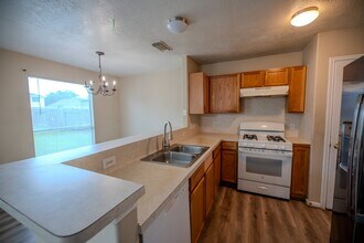 Building Photo - 822 Richview Dr