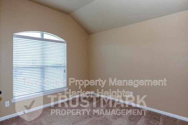 Building Photo - 200 W Little Dipper Dr
