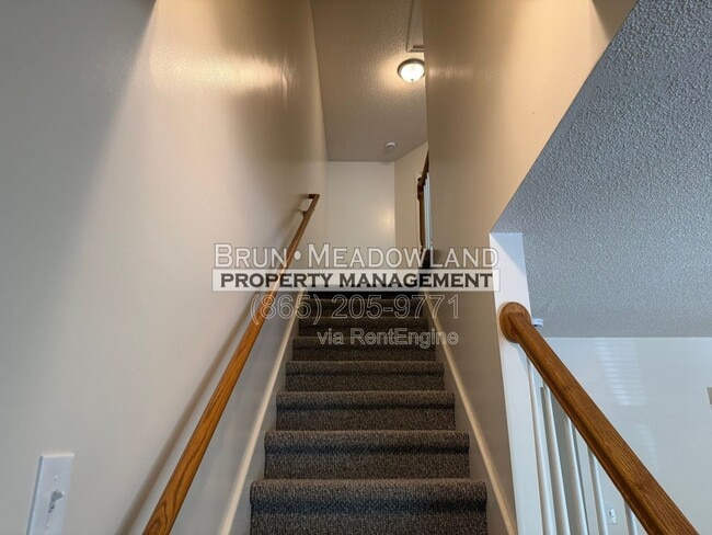 Building Photo - 5622 Boxwood Garden Way