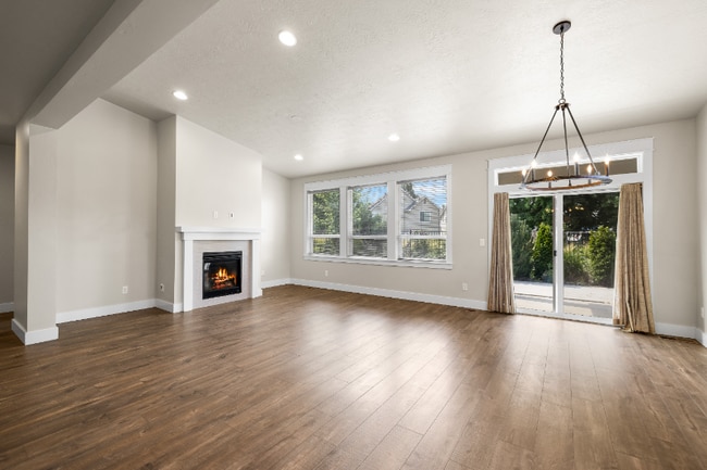 Building Photo - 165 E Cool Pond Dr